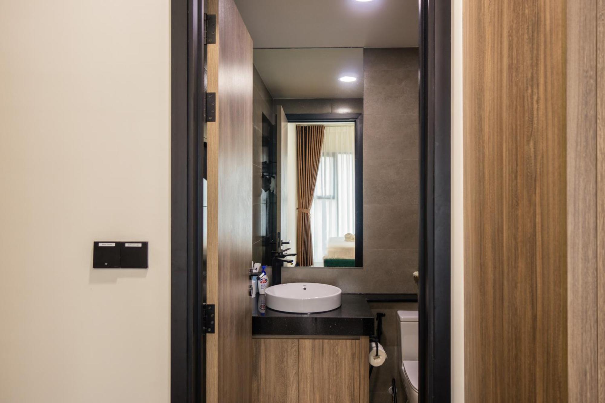 Tropical House - New Apartment At Delasol Ho Chi Minh City Exterior photo